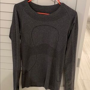 Lululemon gray long sleeve